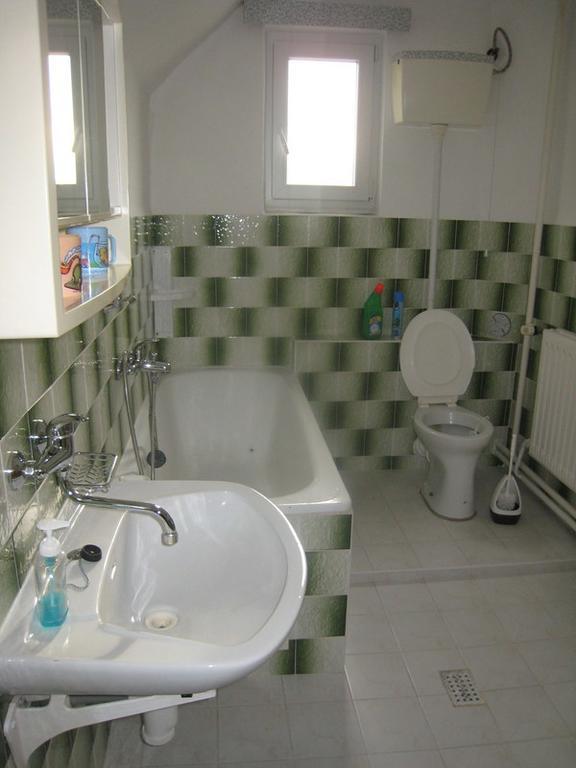 Apartman Eva Crhov Zewnętrze zdjęcie