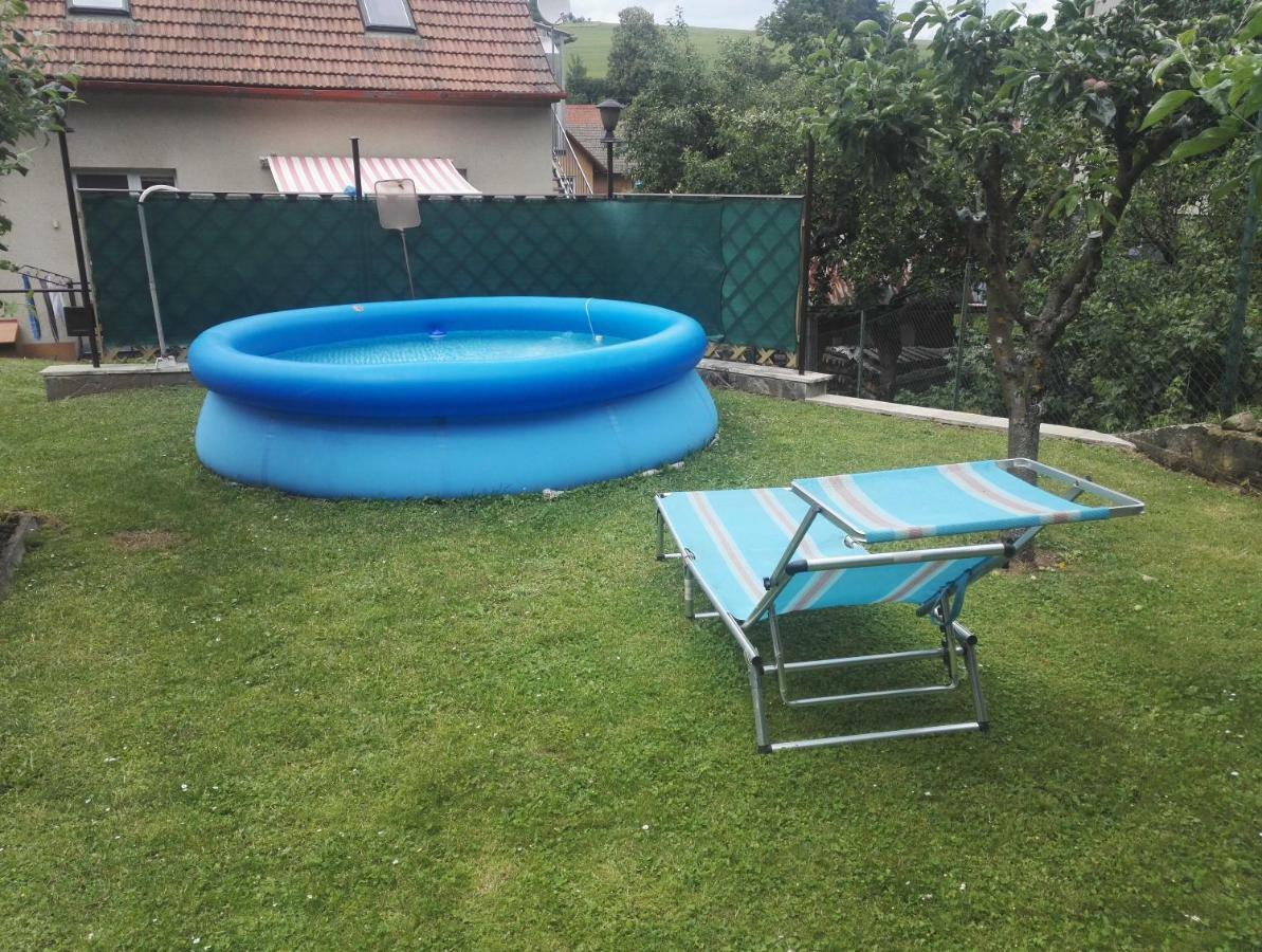 Apartman Eva Crhov Zewnętrze zdjęcie
